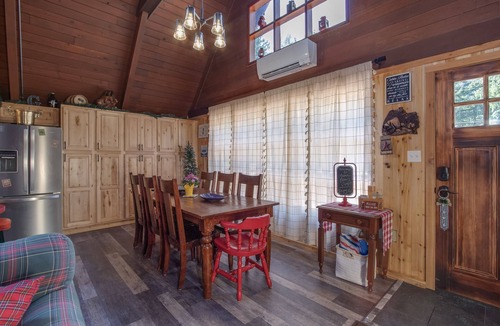 Packwood House | Updated Mt Rainier Cabin near White Pass and Cowlitz River - Mama Bear Chalet