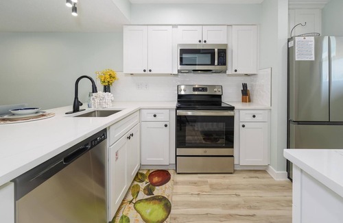 Gulf Lagoon Beach House | ~Updated/Perfect Location Near State Park/Beach Quiet Area Sleeps 6~
