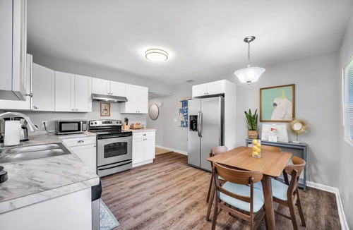 Riverside Heights House | Updated | Pet Friendly | Large Backyard | Riverside Heights Bungalow