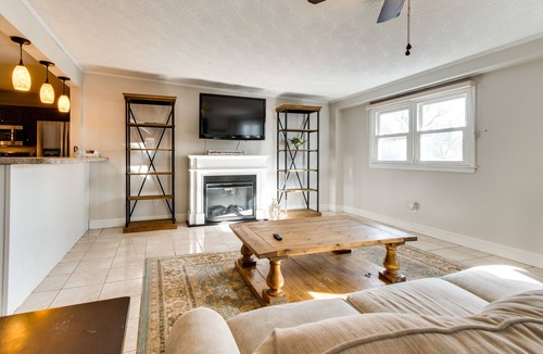Robinson Condo | Updated Robinson Vacation Rental w/Fireplace!