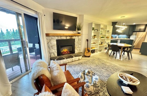 Lutsen Condo | Updated Ski-In/Ski-Out Condo | Hot Tub & Pool