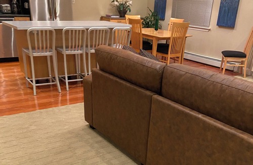 Westfield Condo | Updated Spacious 3 Bedroom, 2 Bath Condo Westfield - Beautiful Neighborhood