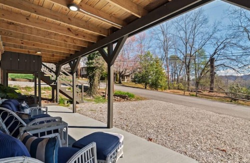 Lake Junaluska Apartment | Updated Studio 3Min Walk to Lake