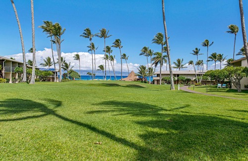 Napili Condo | Updated Studio, AC, steps to beach SPECIAL RATES JULY DUE TO CANCELATION