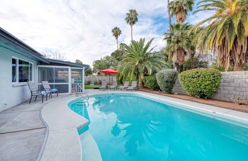 Scottsdale Highlands Five House | Updated! Unbeatable Old Town location with heated pool!