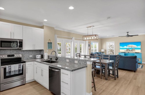 Marathon Villa | UPDATED Villa- Coral Lagoon 3bed 2.5 bath Luxury Home