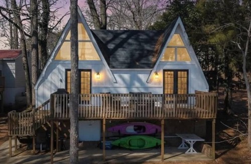 Fackler House | Updated Waterfront Cottage, Dock, Fishing, Kayaks