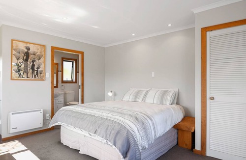 Cape Foulwind House | Upepo - The Garden Room - Cape Foulwind Studio