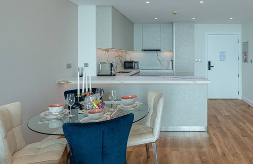 Al Wasl Apartment | Upgraded 1 Bedroom at Liberty House, DIFC