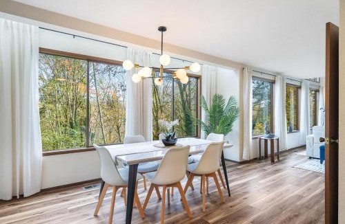 Kenmore House | Uplake Forest Retreat