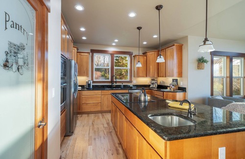 Chelan House | Uplake Perch at Chelan Lookout Vacation Rentals