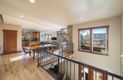 Chelan House | Uplake Perch at Chelan Lookout Vacation Rentals