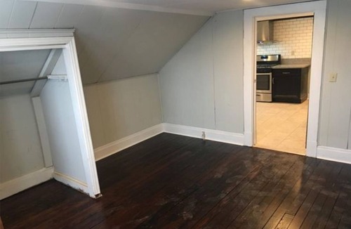 North Buffalo House | Upper (1 bedroom) unit located near Buffalo state college