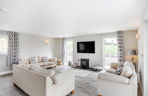 Meifod House | Upper Bryn Y Groes