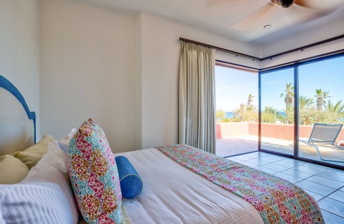 Ensenada Los Muertos Apartment | Upper Cascada: Ocean view suite with indoor/outdoor showers