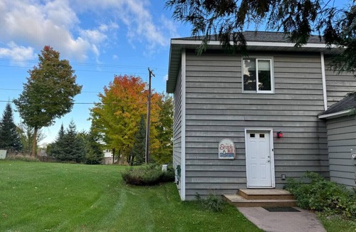Bayfield Apartment | Upper Flat @ Steeple Hill Flats, Bayfield