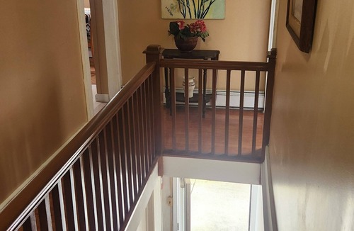White Mills House | Upper floor of charming 2 story house in central Hawley with WiFi
