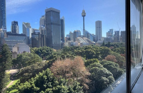 Darlinghurst Apartment | Upper Floor Studio with City & Park Views