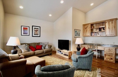 Whitehall Apartment | Upper Ranch - 100 Acre Mountain Views