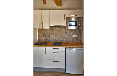 Redondela Apartment | Upper studio. Catapeixe Holiday Apartments.