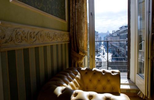 Rione III Colonna House | Upper View Suite