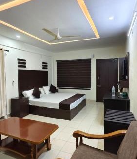 Pala Hotel | UPPERCREST RESIDENCY PALA