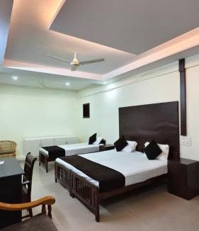 Pala Hotel | UPPERCREST RESIDENCY PALA