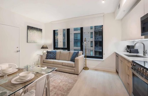 NoMa Hotel | Upscale 1BR Retreat in the Heart of Downtown DC | Near Museums & Exquisite Dining