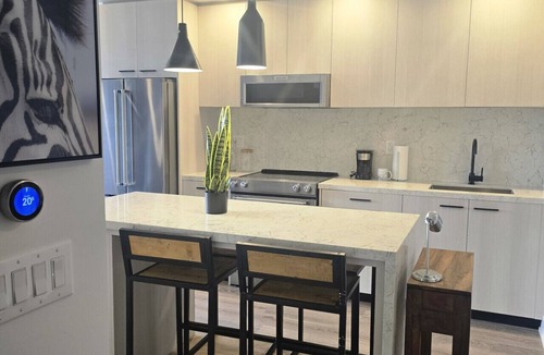 Downtown Toronto Apartment | Upscale 2-Bedroom Residence – Elm Ledbury