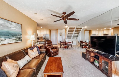 Townsite Condo | Upscale 2 Story Penthouse- Beautiful Tropical garden and ocean views - G322 North Coast Village