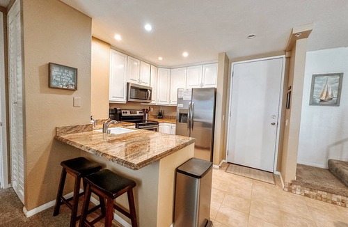 Townsite Condo | Upscale 2 Story Penthouse- Beautiful Tropical garden and ocean views - G322 North Coast Village