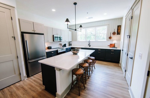 Athens Apartment | Upscale 2BR Apartment by MHM Luxury Properties
