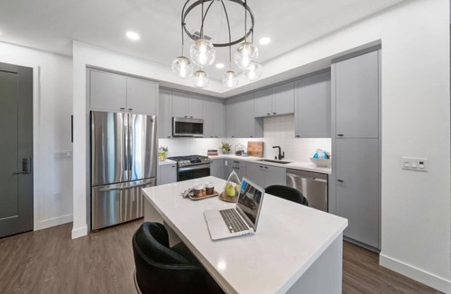 Costa Mesa Condo | Upscale 2BR Condo w Pool at Halcyon House Apartments