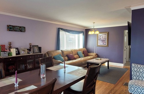 Evergreen Park House | Upscale 4-Bedroom Home by Chicago Dining, Shops, & Hospitals