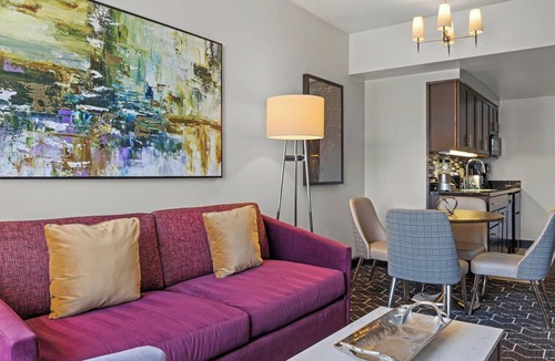 Lower Nob Hill Hotel | Upscale and located in Down Town San Fran close to Alcatraz and Golden Gate Bridge