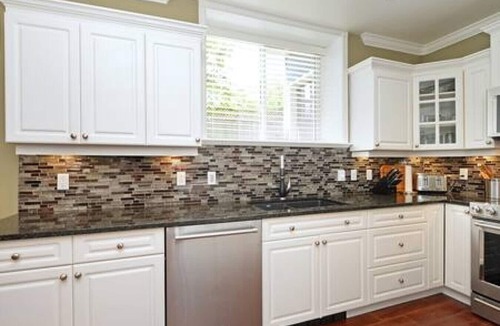 Saanich West House | Upscale Character Home with Luxurious Amenities