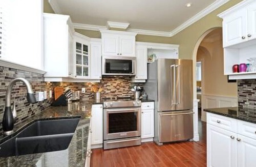 Saanich West House | Upscale Character Home with Luxurious Amenities