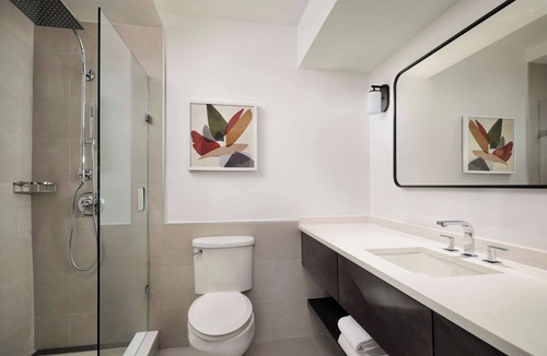 White Plains Hotel | Upscale City Comfort in Prime White Plains Location | 4 Units