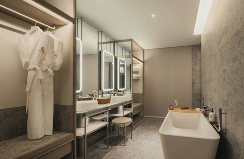 Orchard Hotel | Upscale Clean Tech Hotel Next to Famous Orchard Rd Cloud Level Sg