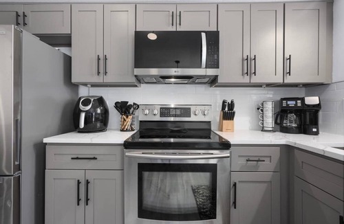 Grandview House | Upscale Corporate KC Retreat