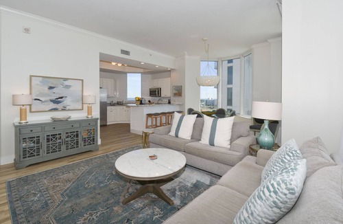 Destin Condo | Upscale crisp, coastal beachfront condo w/private balcony!