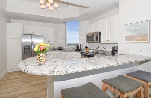 Destin Condo | Upscale crisp, coastal beachfront condo w/private balcony!