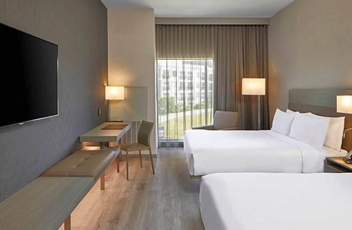 Durham Hotel | Upscale Durham Hotel Stay Minutes from Duke University and Downtown Attractions