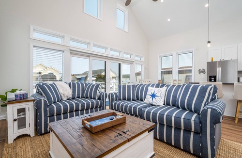 Montego Bay House | Upscale Family Home for 10, Community Pool, Grill
