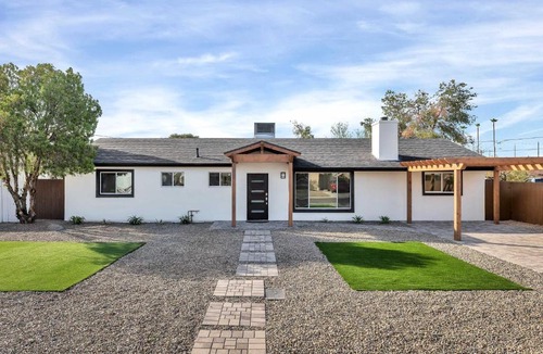 Peaceful Valley House | Upscale Getaway, Walk to Old Town Scottsdale!