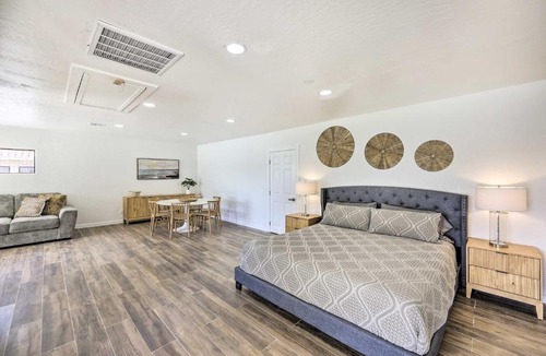 Glendale Apartment | Upscale Glendale Casita with Pool and Hot Tub!