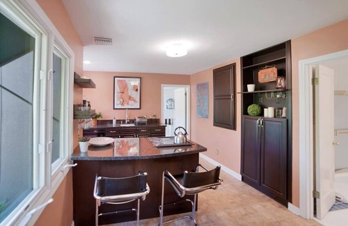 Rossmoyne House | UPSCALE GUEST HOUSE IN THE HILLS