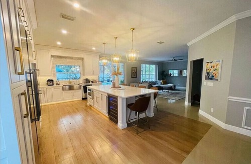Trailer Estates House | Upscale Heated Pool & Spa Home - Best Beaches