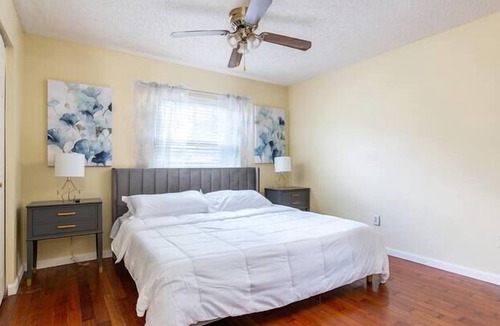 Citrus Park Apartment | Upscale Home King Bed Private Pool