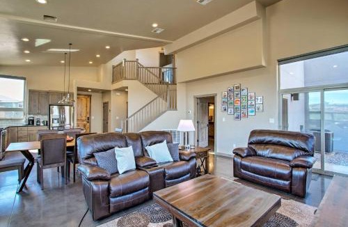 Moab South Valley House | Upscale Moab Townhome w/Hot Tub: 20 Min to Arches